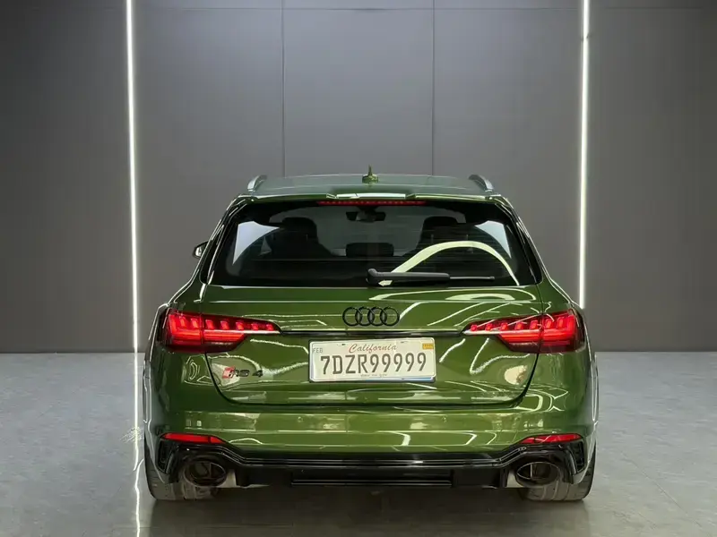 2021 Audi RS 4 с пробегом 37 000 км
