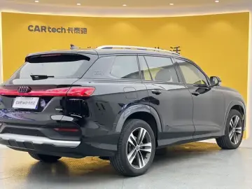 2025 Audi Q6 с пробегом 26 000 км