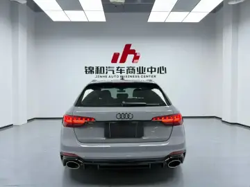 2022 Audi RS 4 с пробегом 50 000 км