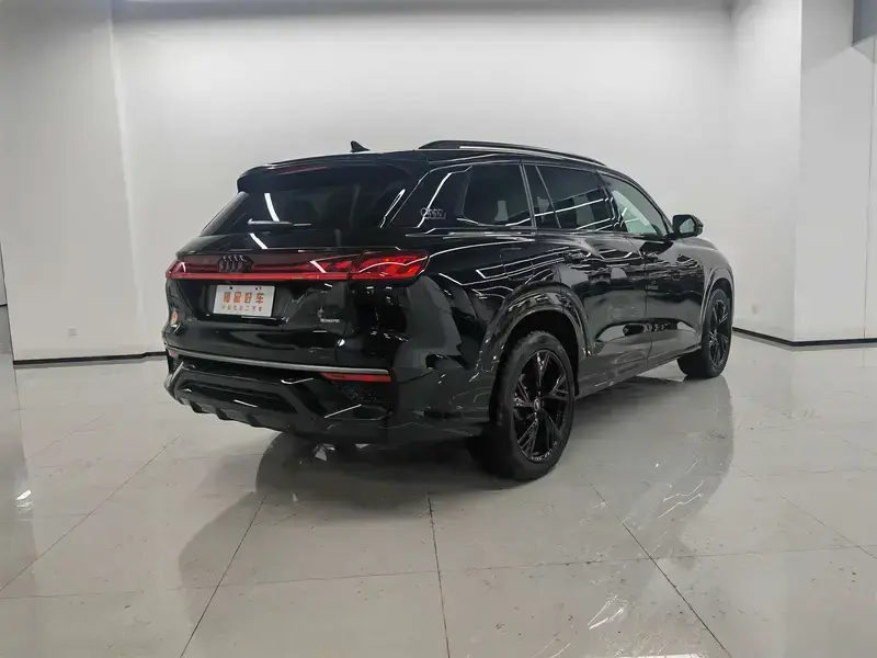 2024 Audi Q6 с пробегом 1 600 км