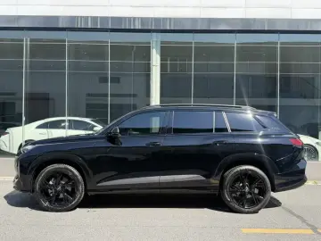 2023 Audi Q6 с пробегом 15 000 км