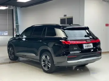 2024 Audi Q6 с пробегом 7 700 км