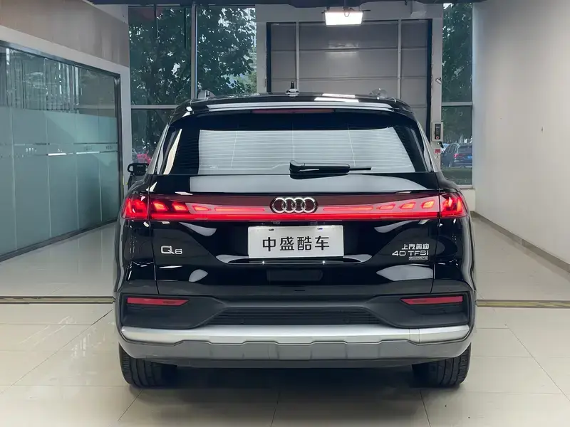2024 Audi Q6 с пробегом 7 700 км