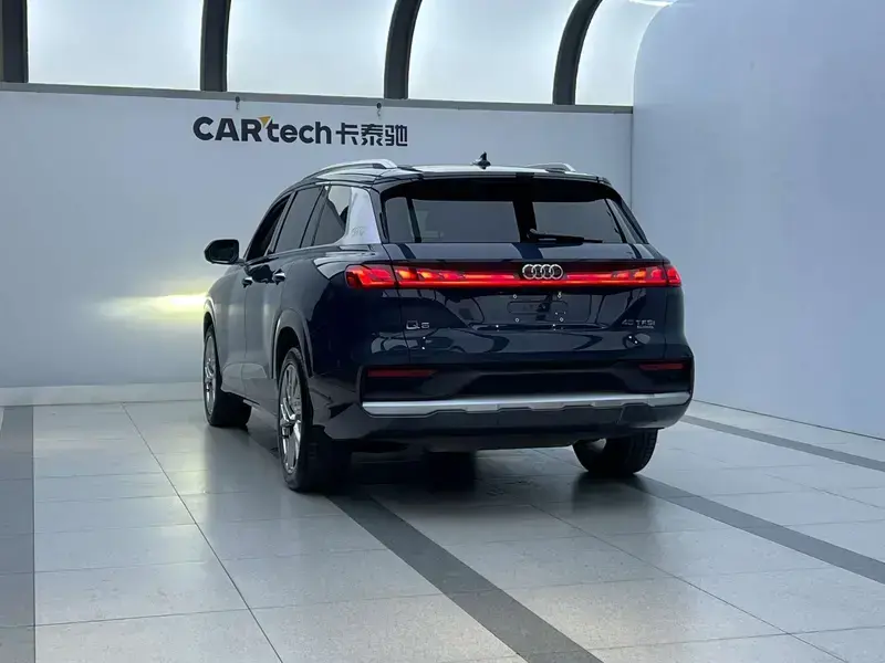 2023 Audi Q6 с пробегом 34 000 км