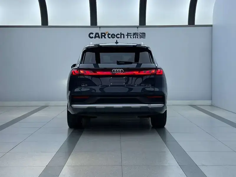 2023 Audi Q6 с пробегом 34 000 км