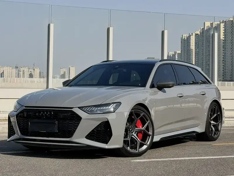 2024 Audi RS 6 с пробегом 20 000 км