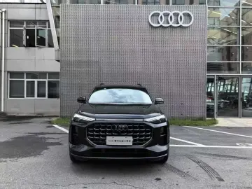2024 Audi Q6 с пробегом 6 100 км