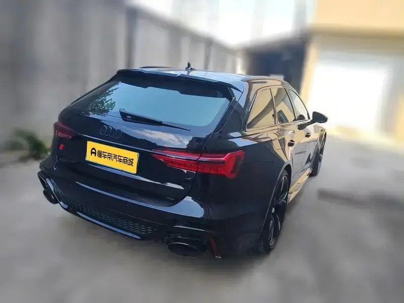 2022 Audi RS 6 с пробегом 10 900 км
