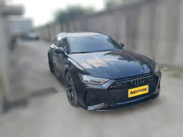 2022 Audi RS 6 с пробегом 10 900 км