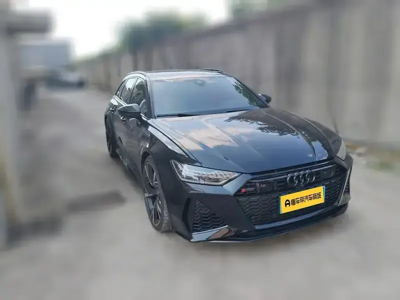 2022 Audi RS 6 с пробегом 10 900 км