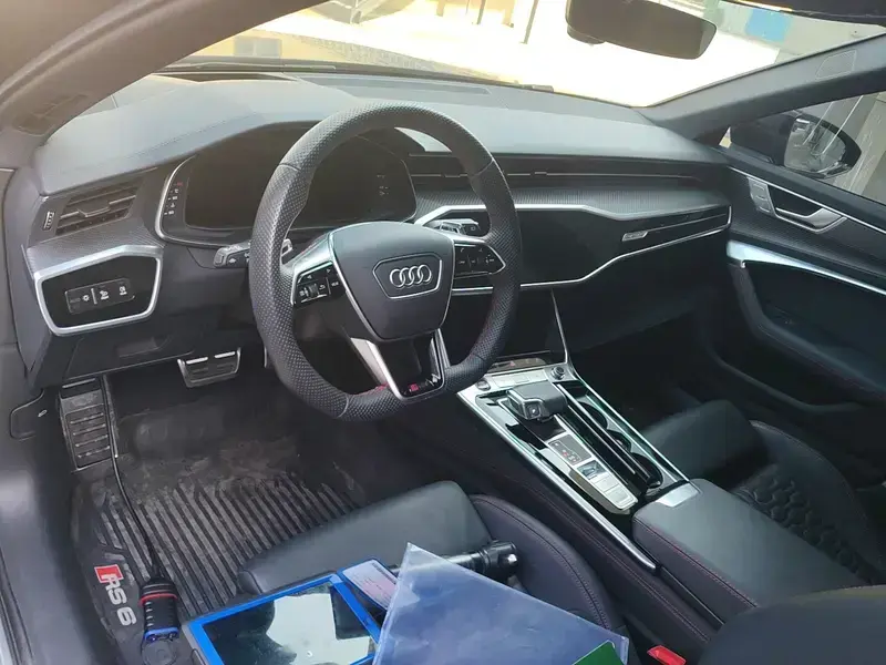 2022 Audi RS 6 с пробегом 10 900 км