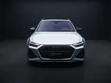 2022 Audi RS 6 с пробегом 33 000 км