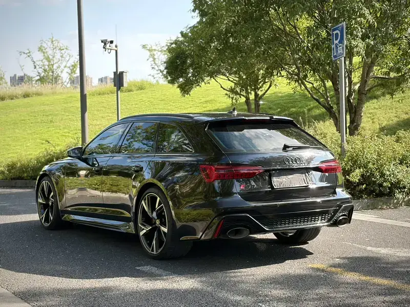 2022 Audi RS 6 с пробегом 48 000 км