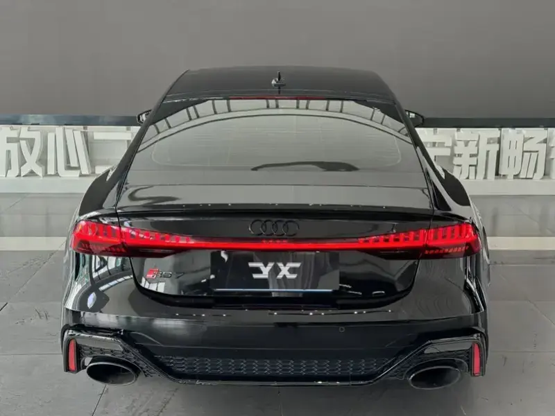 2021 Audi RS 7 с пробегом 52 000 км