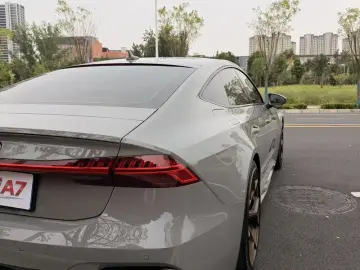 2024 Audi RS 7 с пробегом 11 000 км