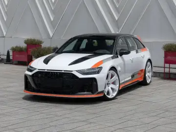 2025 Audi RS 6 с пробегом 2 300 км
