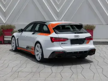 2025 Audi RS 6 с пробегом 2 300 км