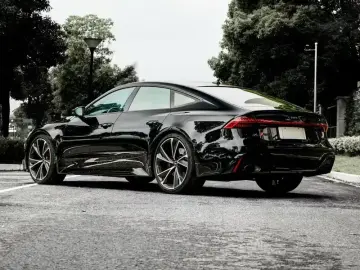 2022 Audi RS 7 с пробегом 28 000 км