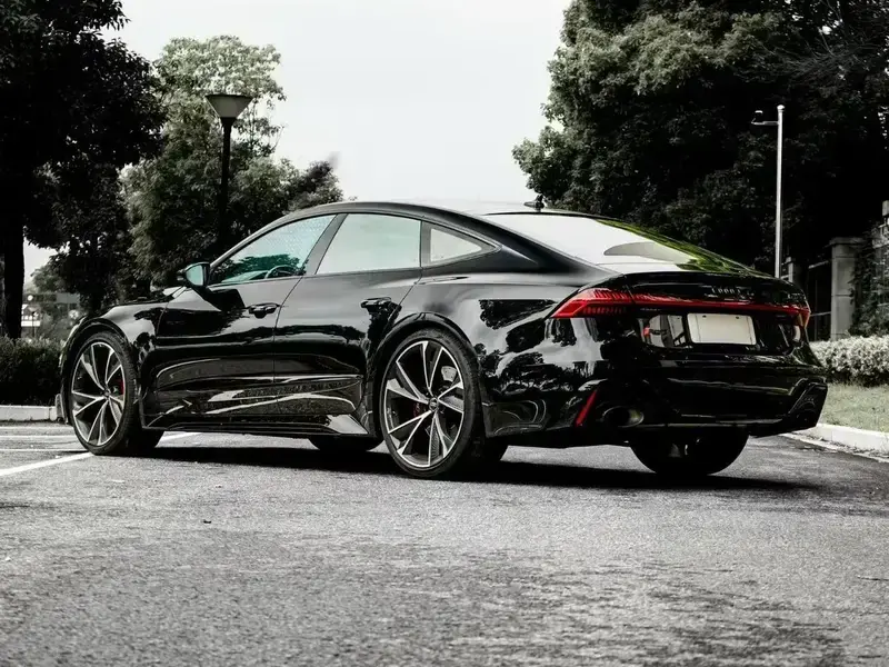 2022 Audi RS 7 с пробегом 28 000 км