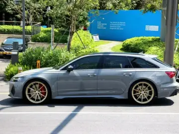 2022 Audi RS 6 с пробегом 23 000 км