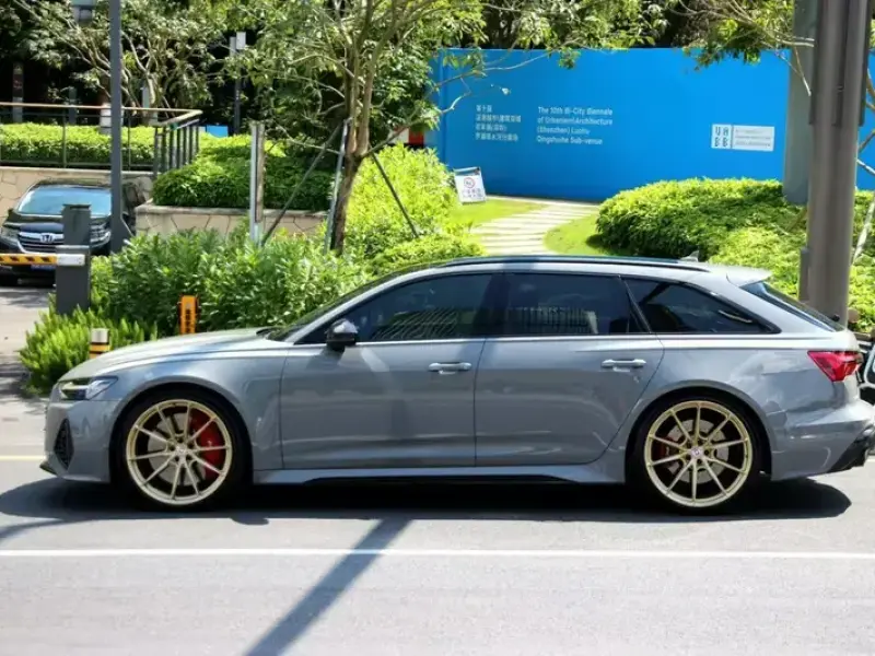 2022 Audi RS 6 с пробегом 23 000 км