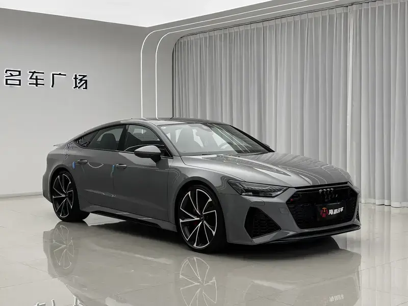 2024 Audi RS 7 с пробегом 18 000 км