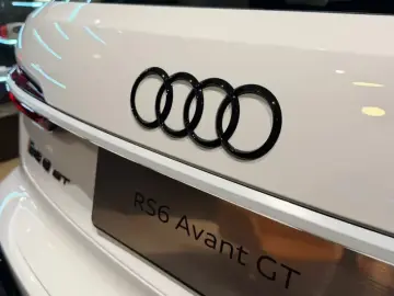 2025 Audi RS 6 с пробегом 600 км