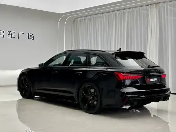 2022 Audi RS 6 с пробегом 7 000 км