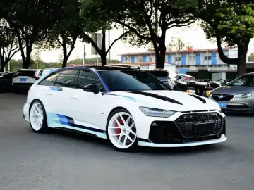 2025 Audi RS 6 с пробегом 8 800 км