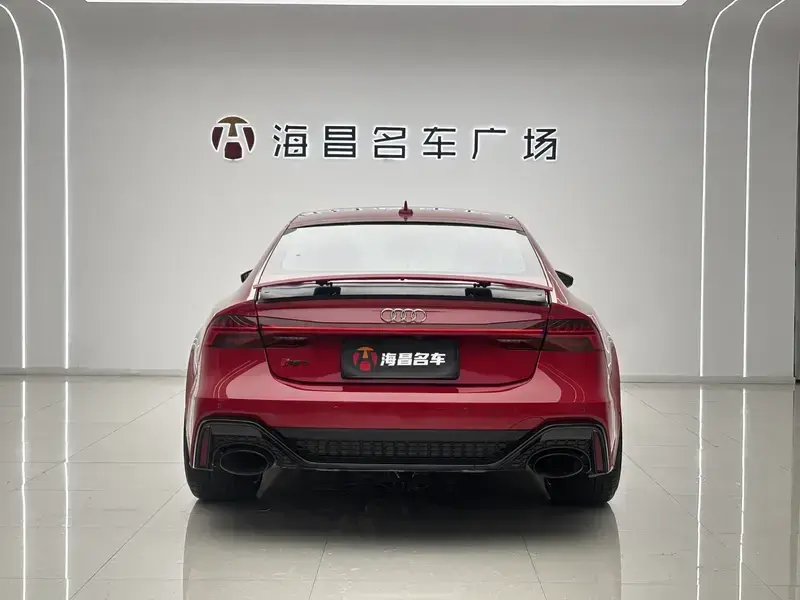 2021 Audi RS 7 с пробегом 11 000 км