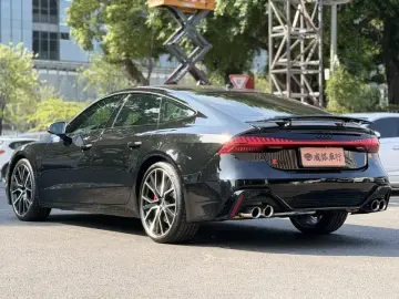 2022 Audi S7 с пробегом 59 000 км