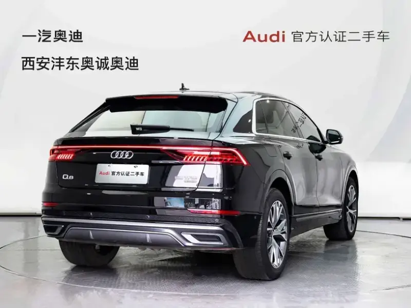 2023 Audi Q8 с пробегом 28 000 км