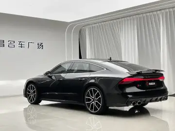 2021 Audi S7 с пробегом 45 000 км