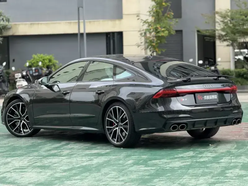 2021 Audi S7 с пробегом 79 000 км