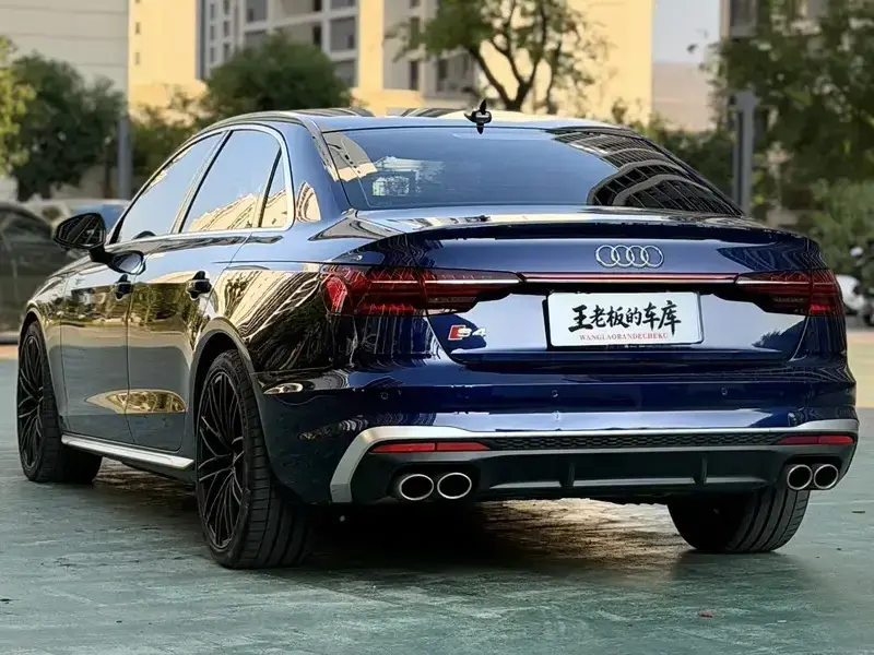 2022 Audi S4 с пробегом 49 000 км