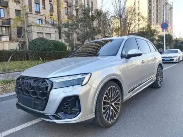 2024 Audi SQ7 с пробегом 13 000 км