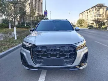 2024 Audi SQ7 с пробегом 13 000 км