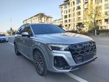 2024 Audi SQ7 с пробегом 13 000 км