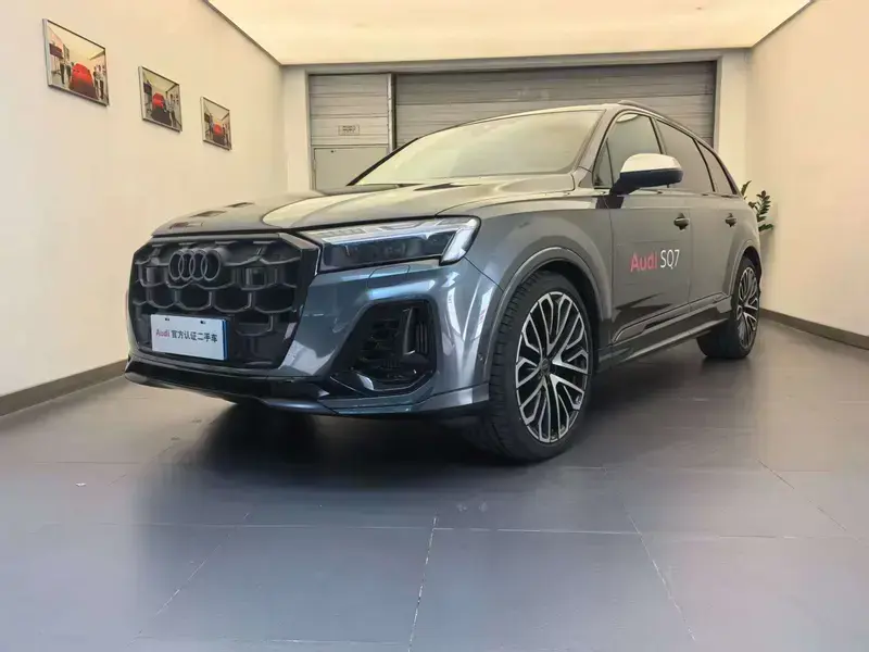 2024 Audi SQ7 с пробегом 1 000 км