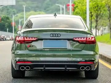 2023 Audi S4 с пробегом 32 000 км