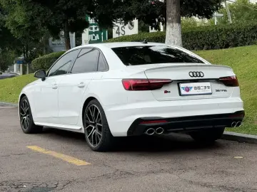 2022 Audi S4 с пробегом 57 000 км
