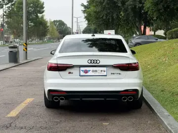2022 Audi S4 с пробегом 57 000 км