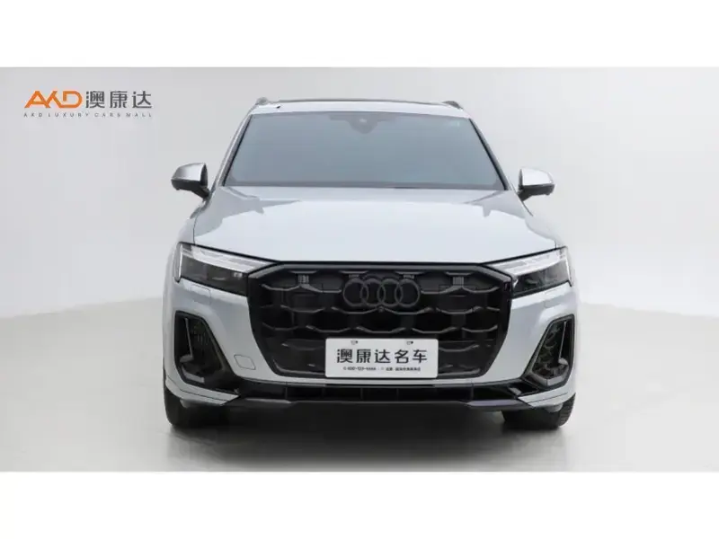 2024 Audi SQ7 с пробегом 12 800 км