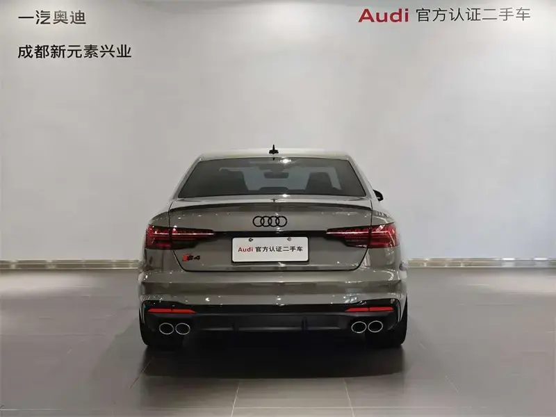 2023 Audi S4 с пробегом 35 000 км