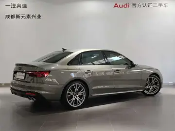 2023 Audi S4 с пробегом 35 000 км