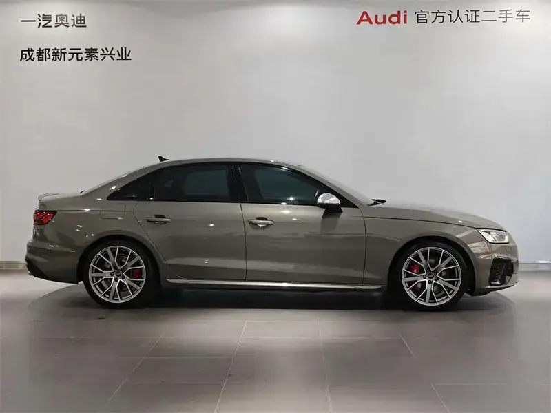 2023 Audi S4 с пробегом 35 000 км