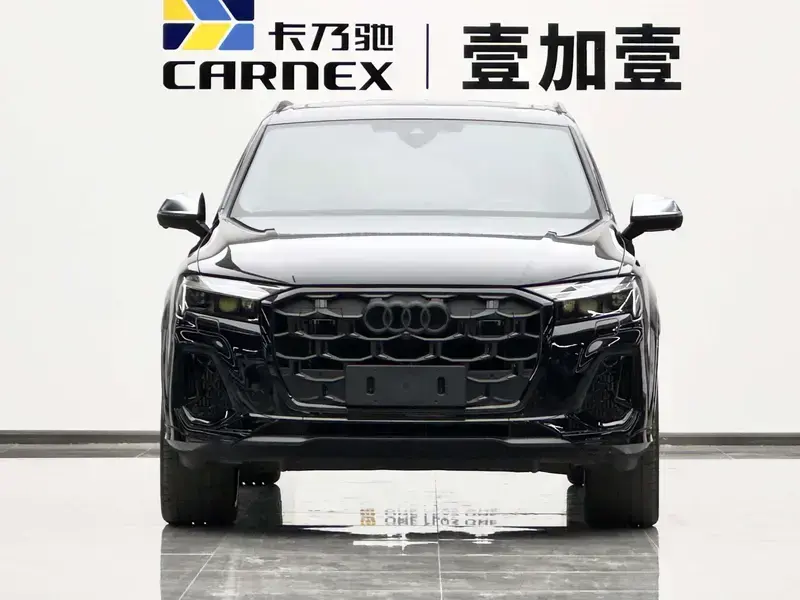 2024 Audi SQ7 с пробегом 12 800 км