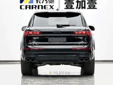 2024 Audi SQ7 с пробегом 12 800 км