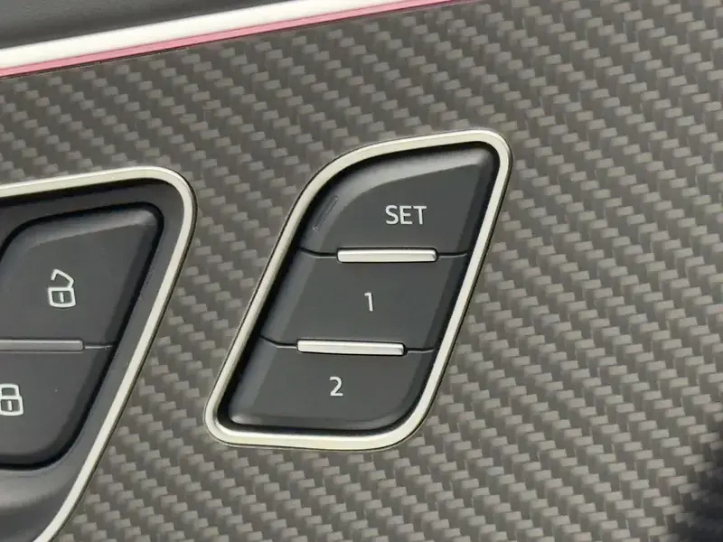 2024 Audi SQ7 с пробегом 12 800 км