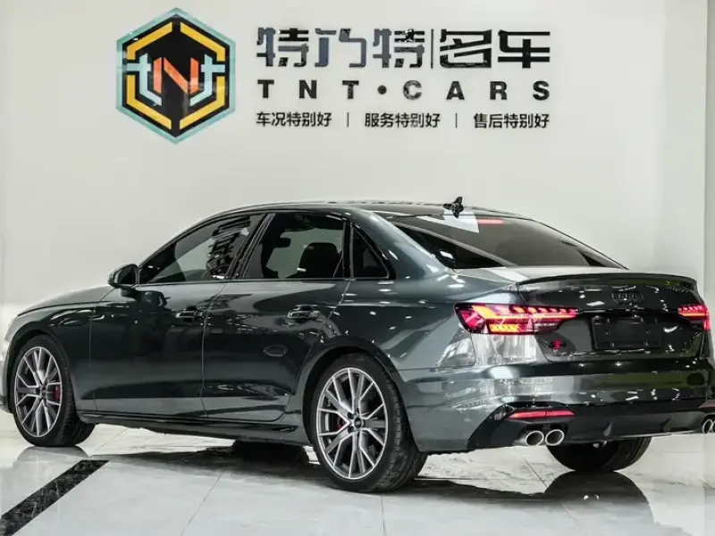 2022 Audi S4 с пробегом 63 000 км